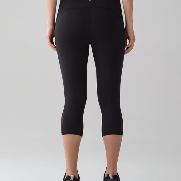 Lululemon Train Times Crop (17") Black Size 4 - Picture 2 of 6